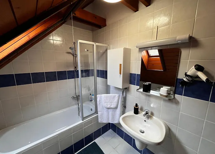 Lugasvendeghazbarnag Apartament